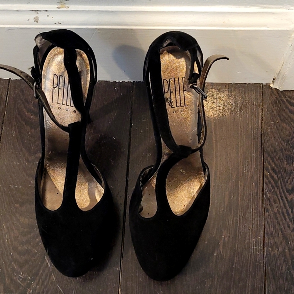 Pelle Moda platform t-strap high heel